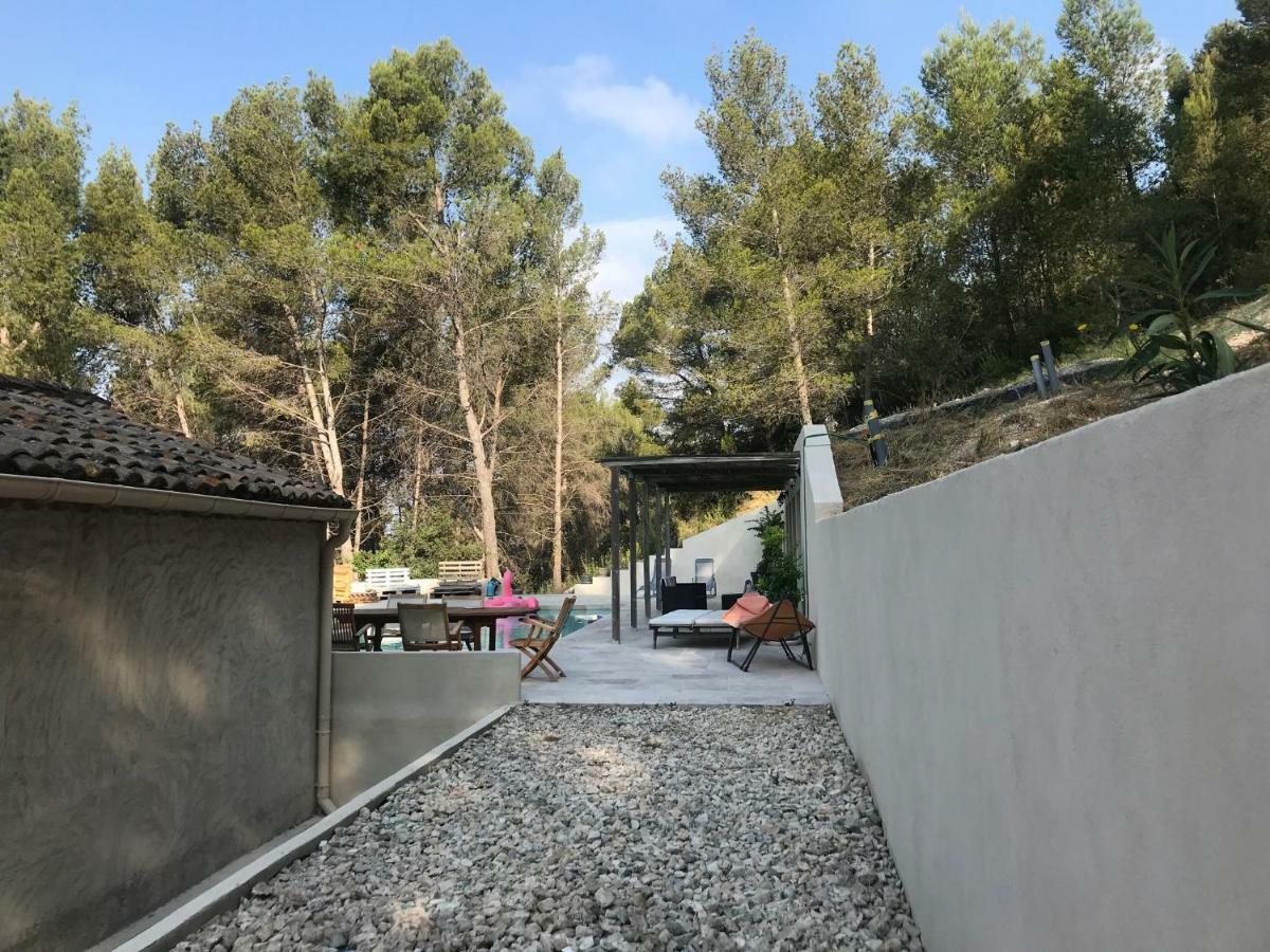 Bed and Breakfast Mas De La Fadeto Les Baux-de-Provence Esterno foto