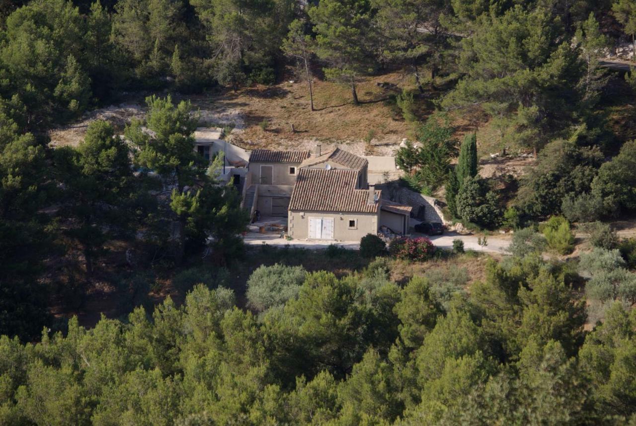 Bed and Breakfast Mas De La Fadeto Les Baux-de-Provence Esterno foto